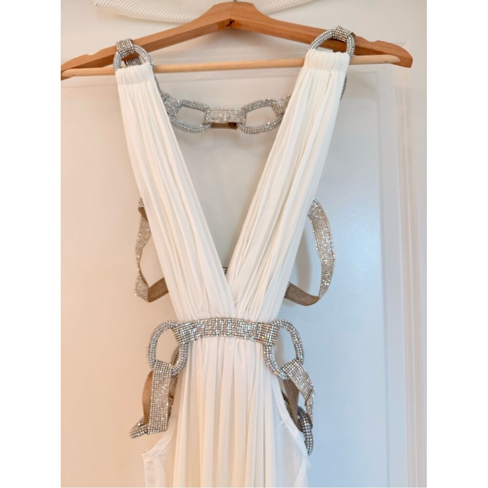 NEW BRONX AND BANCO Elegant White Cutout Plunge Brielle Diamond Gown - Picture 9 of 15